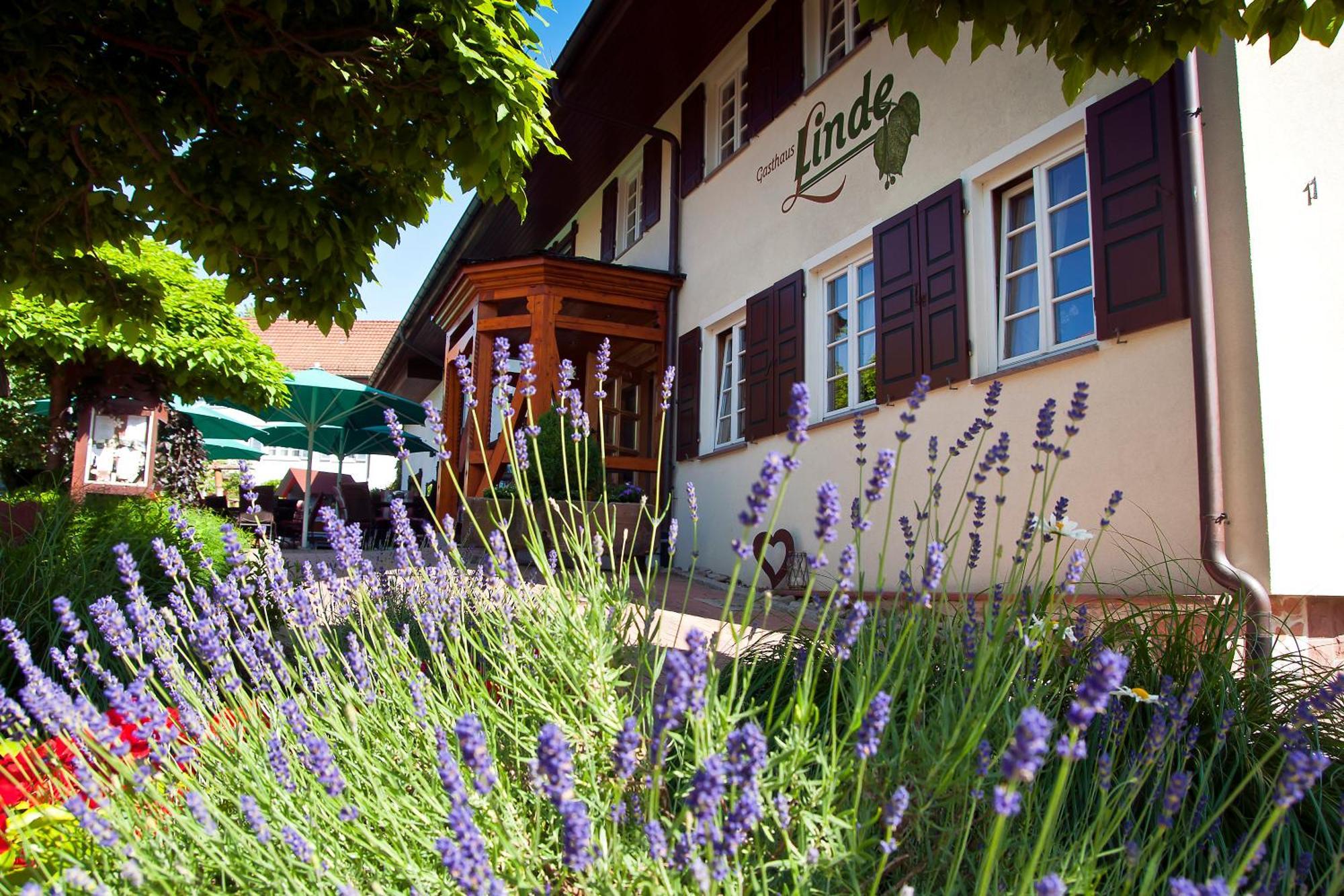Gasthaus Linde Hofstetten  Buitenkant foto